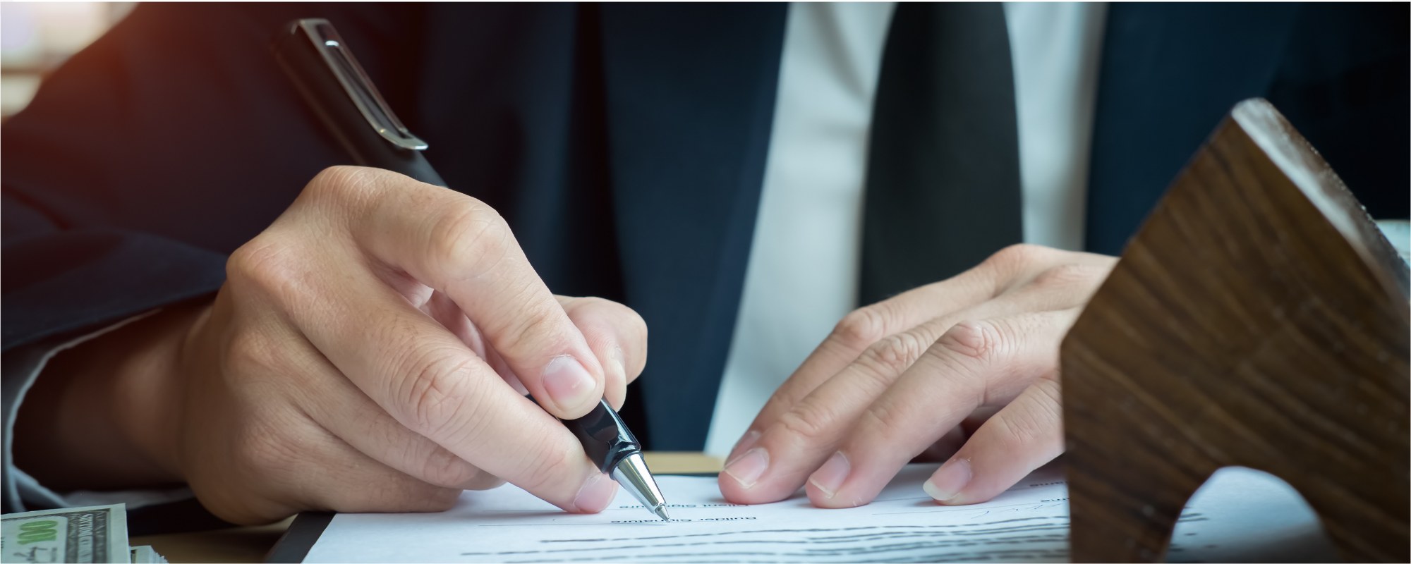 The Benefits of Working with a Personal Injury Law Firm, consulting a personal injury attorney